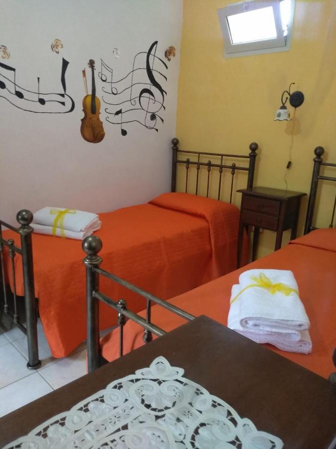Casale Hibiscus Villa Santa Maria Del Focallo Luaran gambar