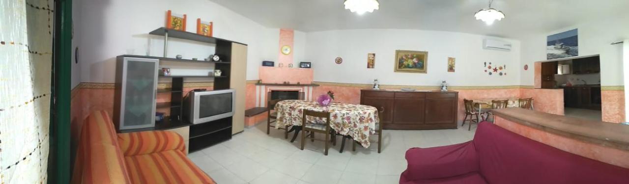 Casale Hibiscus Villa Santa Maria Del Focallo Luaran gambar